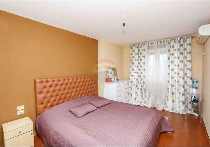 Shtepi ne shitje  ne Tirane, 2+1, Mobilimi E mobiluar, Pagesa 65,000  Euro.