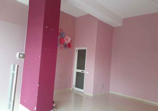 Ambient biznesi me qera ne Tirane - 20,000 Leke