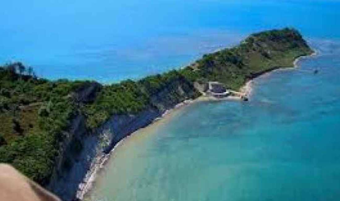 Toke ne shitje te Kepi i Rodonit