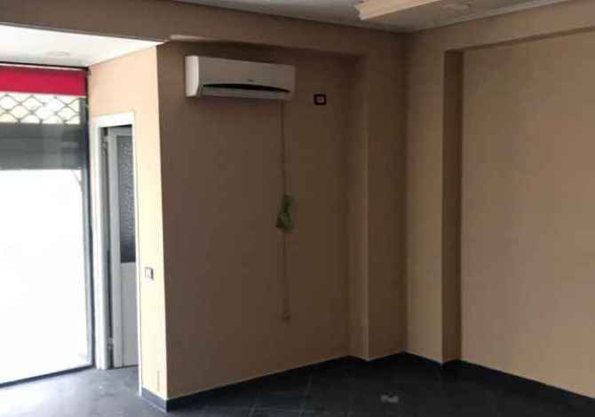 Business Property in Sale in Vlora - 25,000 Leke