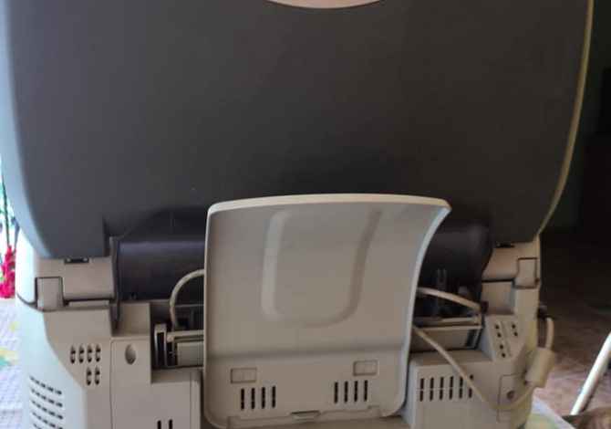 shiten aparat fotokopimi bardh e zi dhe printer me ngjyra 