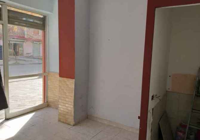 JEPET ME QIRA AMBJET BIZNESI NE LAGJEN 16, KORCE.