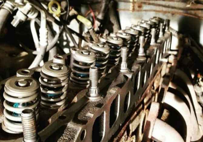 Pjese kembimi Jeep cherokee