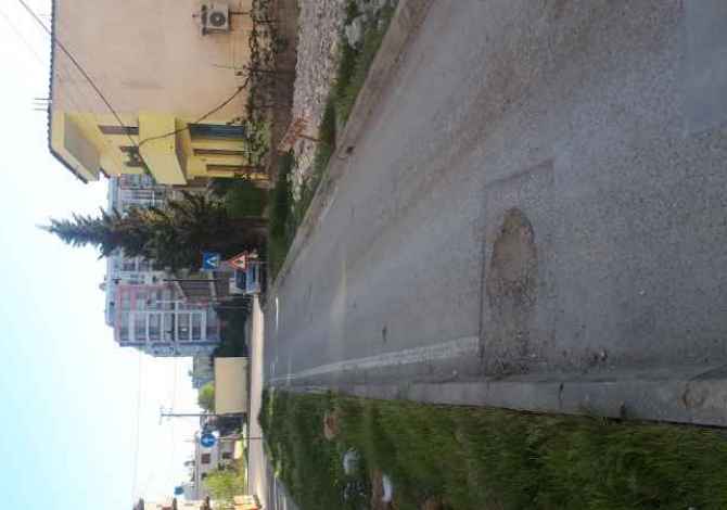 Truall ose Toke  ne Tirane - 35,000 Leke