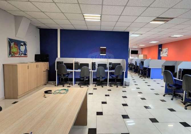 Ambient biznesi me qera 3+1 ne Tirane - 3,000 Euro