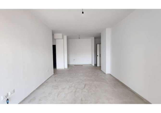 Ambient biznesi me qera 3+1 ne Tirane - 800 Euro