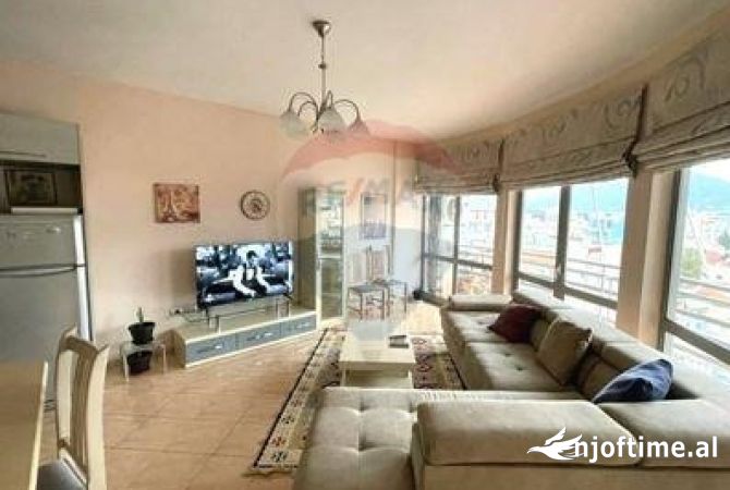 Shtepi me qera 2+1 ne Tirane - 700 Euro