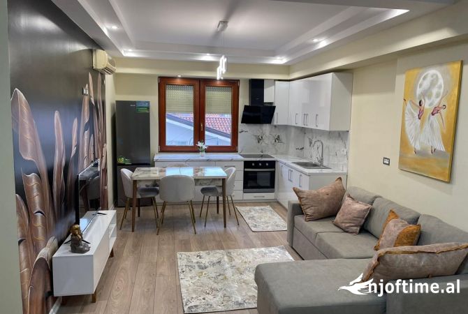 Shtepi me qera 2+1 ne Tirane - 850 Euro