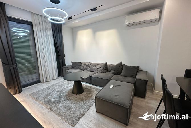 Shtepi me qera 2+1 ne Tirane - 750 Euro
