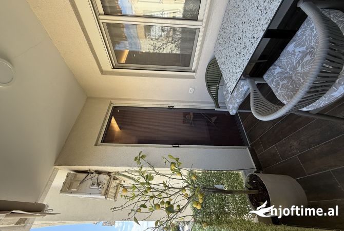 Shtepi ne shitje Apartament ne Durres, 1+1, Mobilimi E mobiluar, Pagesa 136,000  Euro.