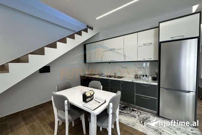 Shtepi me qera Shtepi Private ne Tirane, 3+1, Mobilimi E mobiluar, Pagesa 500  Euro.