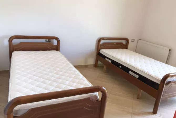 Shtepi me qera 2+1 ne Tirane - 45,000 Leke
