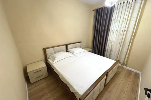 Shtepi me qera 1+1 ne Tirane - 35,000 Leke