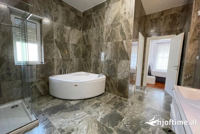 Luxury villas for rent in Tirana 4+1, Furnished