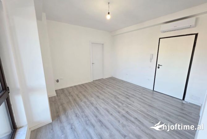 Ambient biznesi me qera 3+1 ne Tirane - 500 Euro