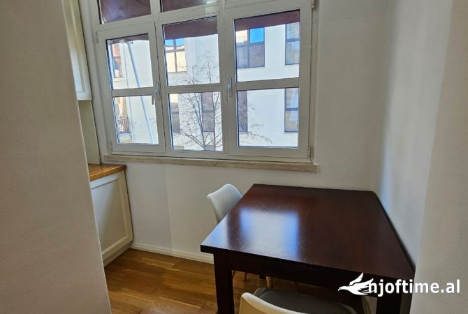 Shtepi me qera 1+1 ne Tirane - 450 Euro