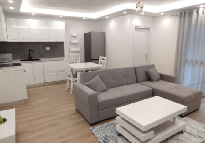 Shtepi me qera 2+1 ne Tirane - 750 Euro