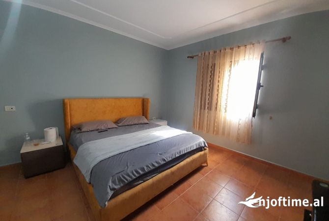 Shtepi me qera 3+1 ne Tirane - 1,100 Euro