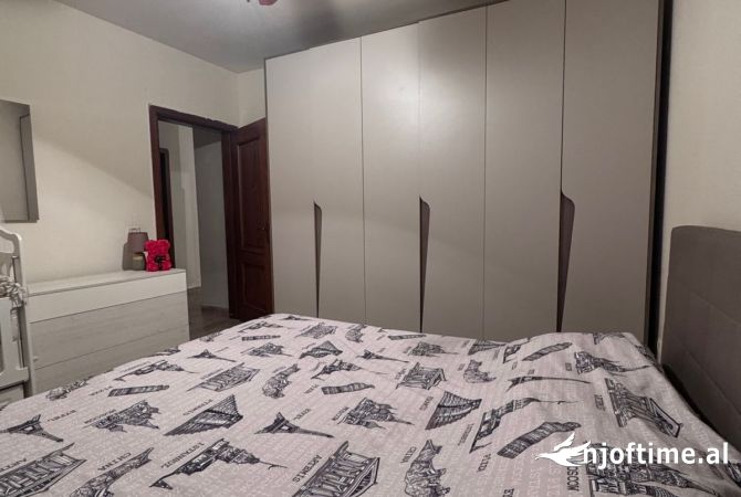 Shtepi me qera 2+1 ne Tirane - 650 Euro