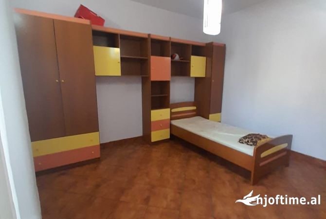 Shtepi me qera 3+1 ne Tirane - 650 Euro