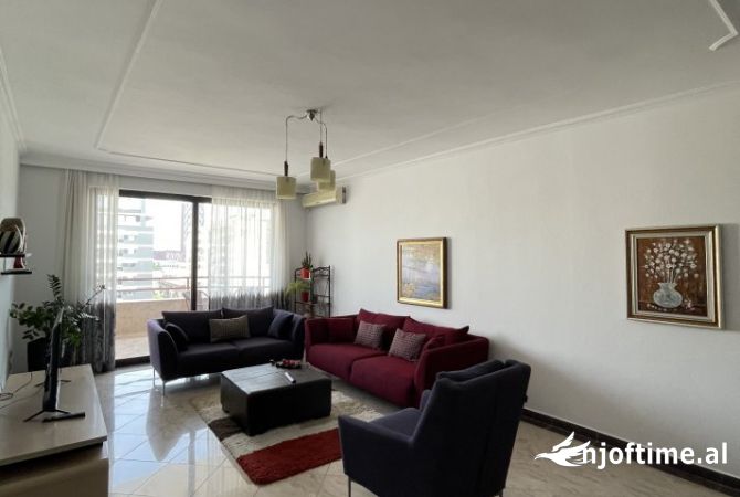 Shtepi me qera 2+1 ne Tirane - 800 Euro