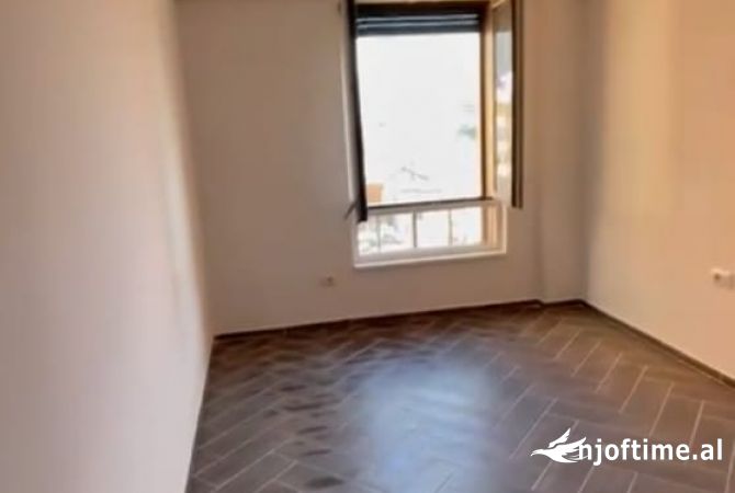 Shtepi me qera 2+1 ne Tirane - 900 Euro