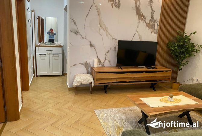 Shtepi me qera 2+1 ne Tirane - 800 Euro