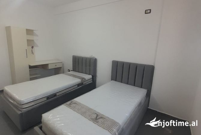 Shtepi me qera 2+1 ne Tirane - 380 Euro
