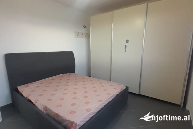 Shtepi me qera 2+1 ne Tirane - 380 Euro