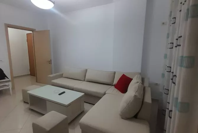 Shtepi me qera 2+1 ne Tirane - 600 Euro
