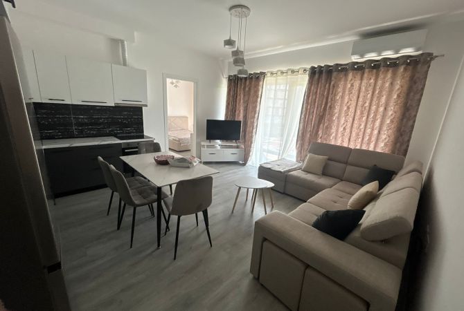 Shtepi me qera 2+1 ne Tirane - 650 Euro