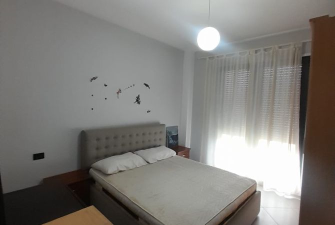 Shtepi me qera 1+1 ne Tirane - 450 Euro