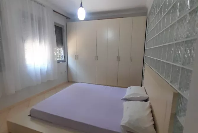 Shtepi me qera 1+1 ne Tirane - 350 Euro