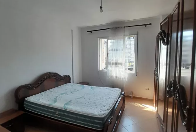 Shtepi me qera 2+1 ne Tirane - 400 Euro