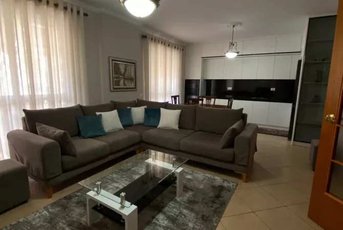 Shtepi me qera 1+1 ne Tirane - 800 Euro