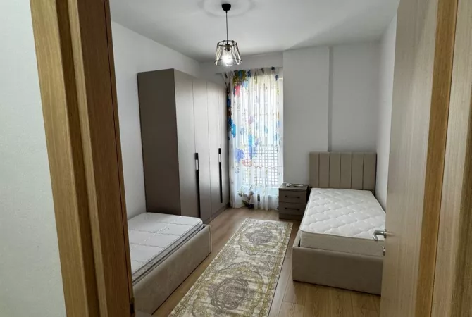Shtepi me qera 2+1 ne Tirane - 800 Euro