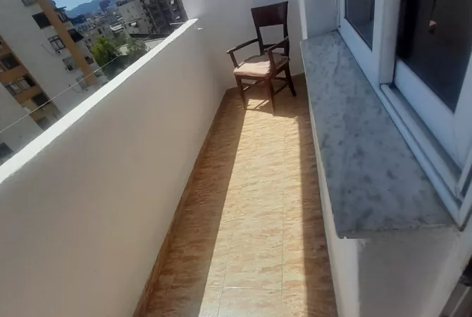 Shtepi me qera 1+1 ne Tirane - 300 Euro