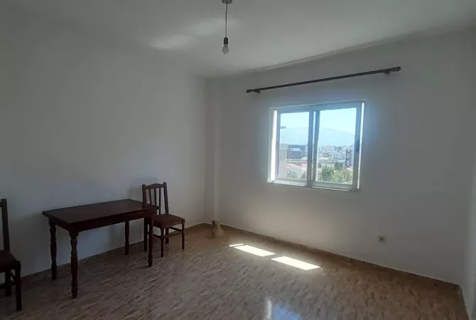 Shtepi me qera 1+1 ne Tirane - 300 Euro