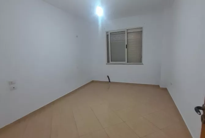 Shtepi me qera 1+1 ne Tirane - 300 Euro
