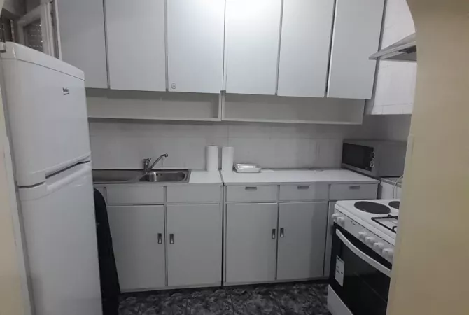 Shtepi me qera 2+1 ne Tirane - 670 Euro