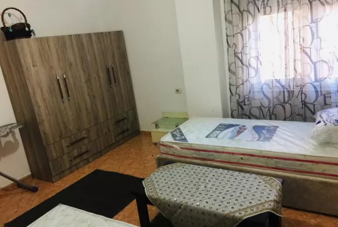 Shtepi me qera 2+1 ne Tirane - 700 Euro