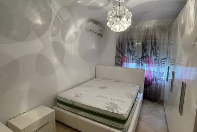 Shtepi me qera 1+1 ne Tirane - 450 Euro