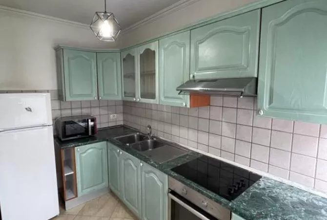 Shtepi me qera 2+1 ne Tirane - 600 Euro