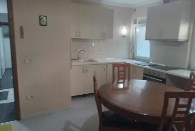 Shtepi me qera 1+1 ne Tirane - 550 Euro