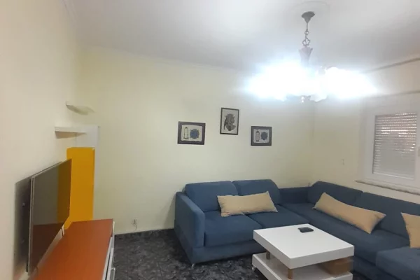 Shtepi me qera 2+1 ne Tirane - 600 Euro