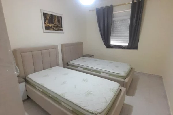 Shtepi me qera 2+1 ne Tirane - 600 Euro