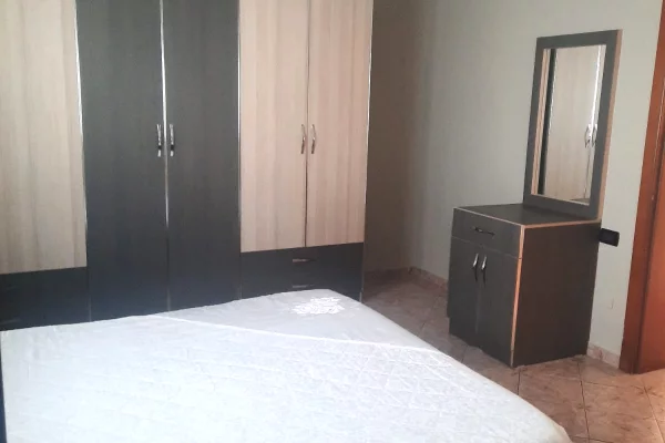 Shtepi me qera 2+1 ne Tirane - 500 Euro