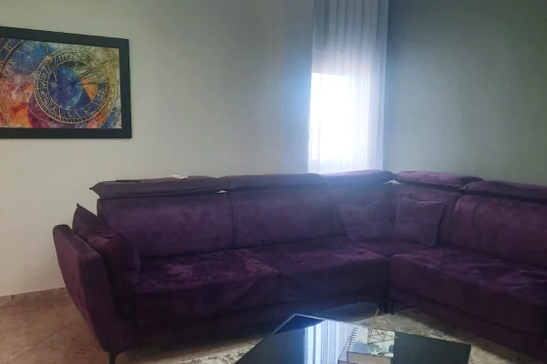 Shtepi me qera 2+1 ne Tirane - 500 Euro