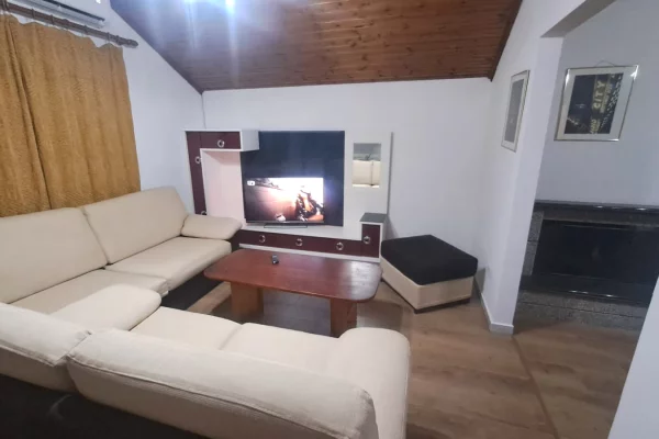 Shtepi me qera 1+1 ne Tirane - 450 Euro