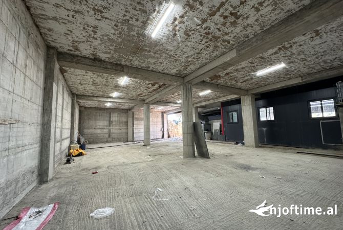 Ambient biznesi me qera 4+1 ne Tirane - 2,000 Euro